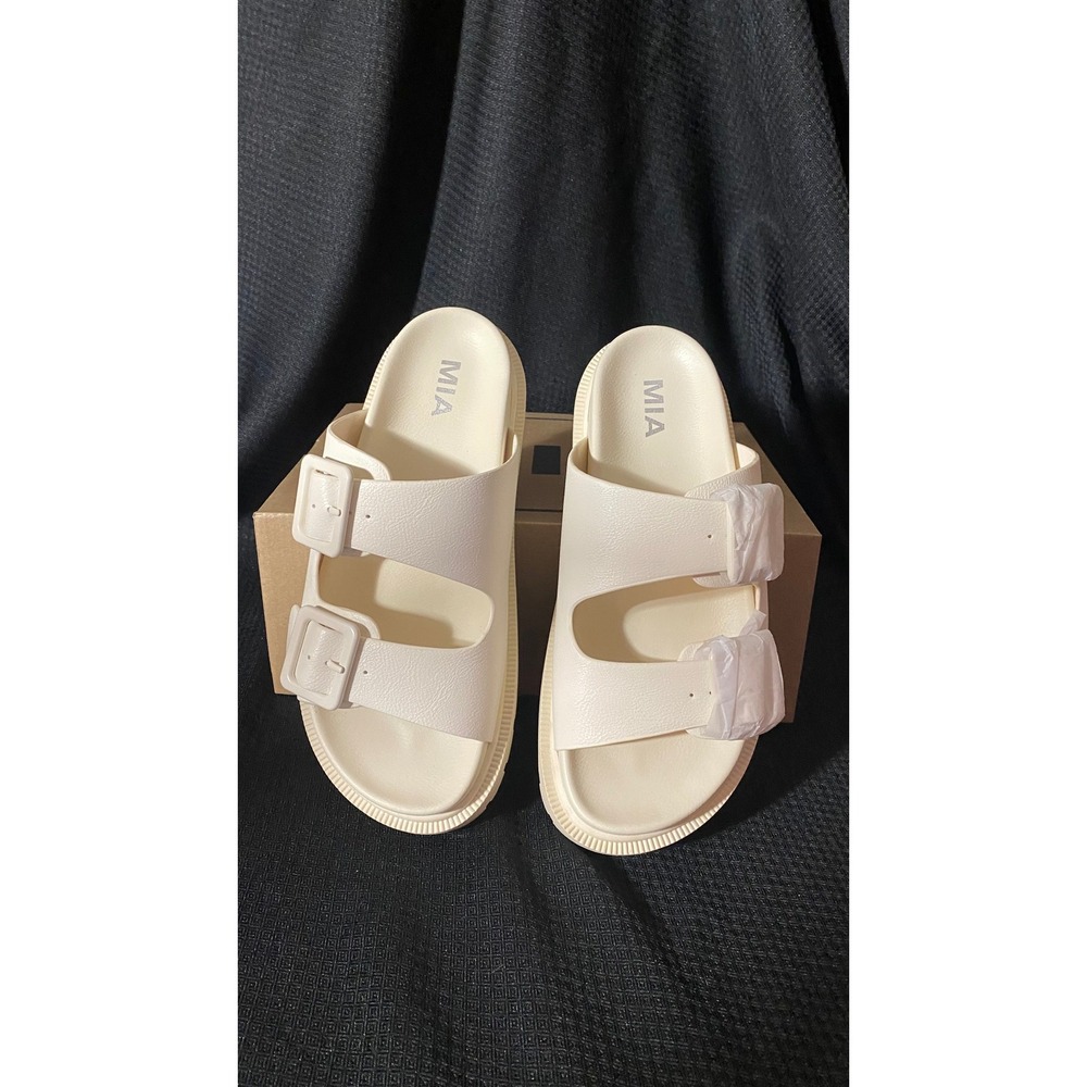 MIA Gen Bon Tumble Women Off White Double Strap Buckle Platform Sandals Size 8M